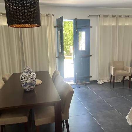 Деревянный коттедж Casa Lourenco Силвеш