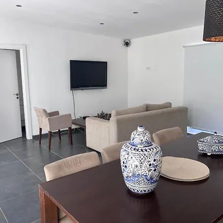 Деревянный коттедж Casa Lourenco Силвеш